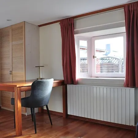 Gemuetliches Blockhaus Fusslaeufig Zur Messe * Ганновер