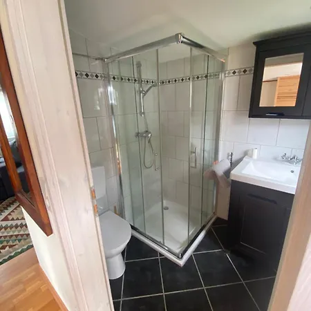 Gemuetliches Blockhaus Fusslaeufig Zur Messe Дом отдыха *